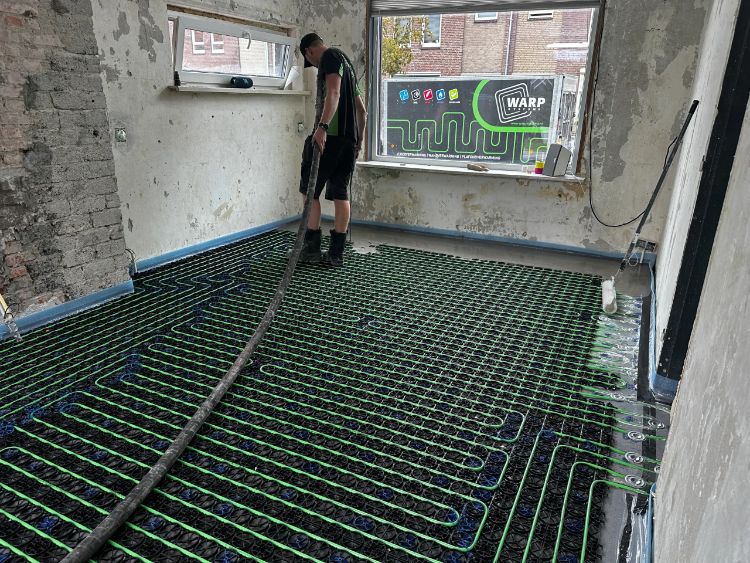 WARP Systems hoekwoning SpeeTile Systeem aanbrengen vulmassa