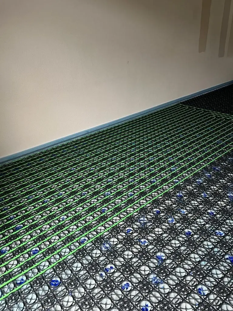 WARP Systems eengezinswoning SpeeTile Systeem SpeeTube leggen