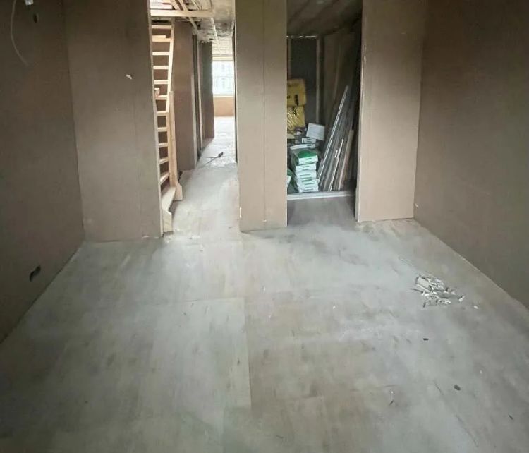 WARP Systems maisonettewoning SpeeTile systeem voor installatie