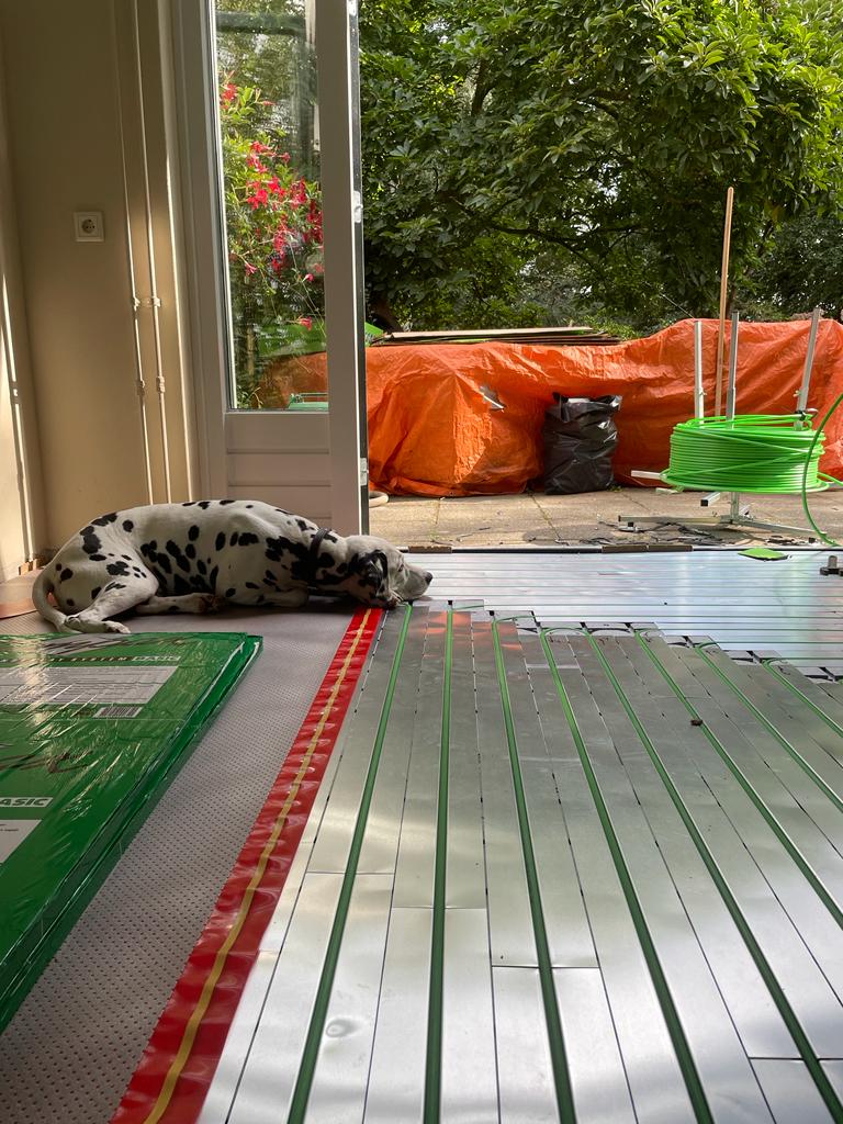 WARP Systems eengezinswoning SpeeTherm Heatfoil JUmpax basic en hond