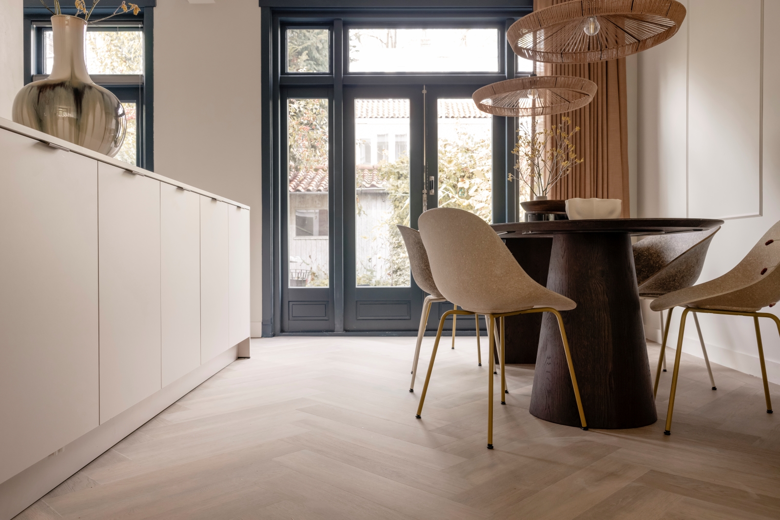 eetkamer met vloerverwarming ingericht