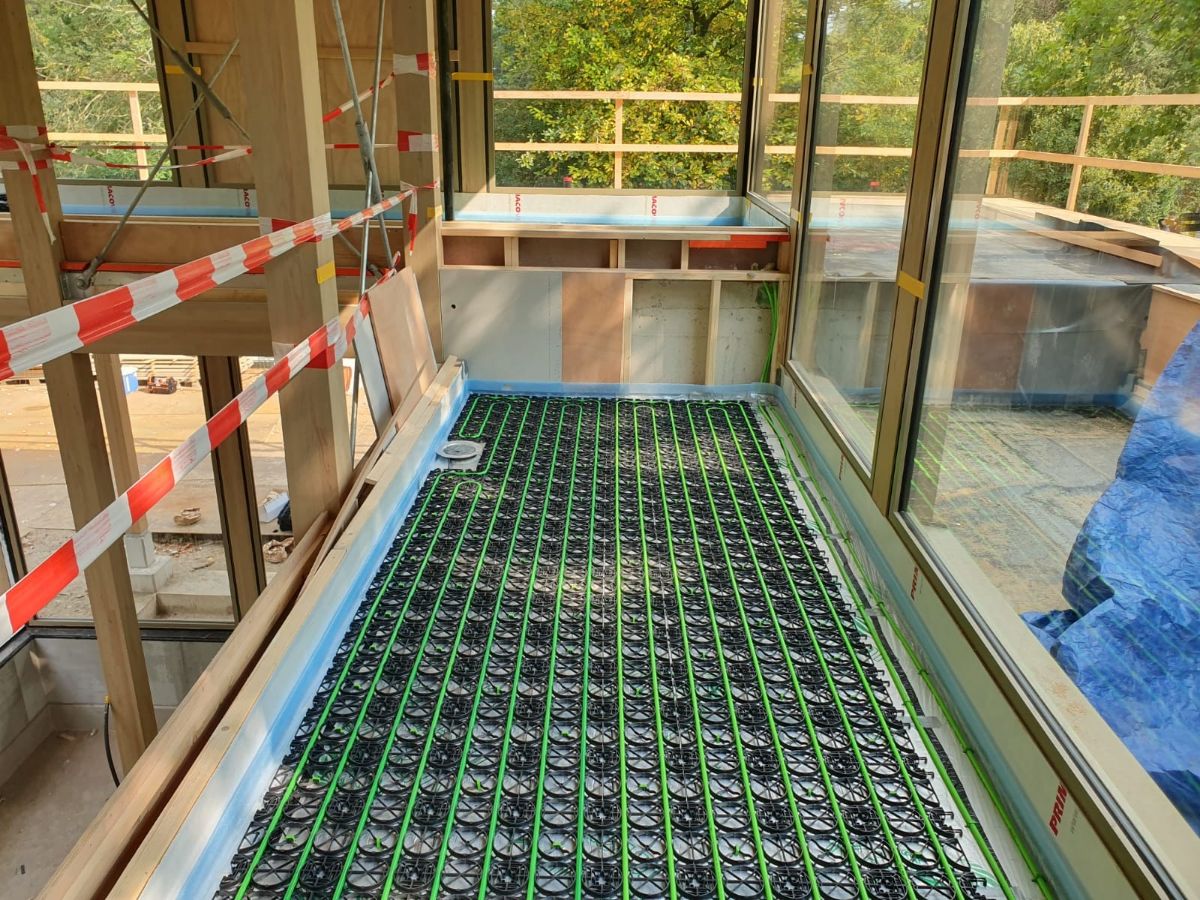 Vloerverwarming in apen verblijf