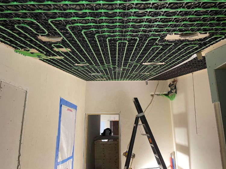 Installatie plafondverwarming