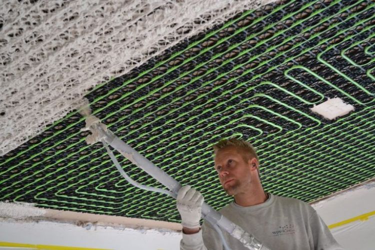 Plafondverwarming word gestuct