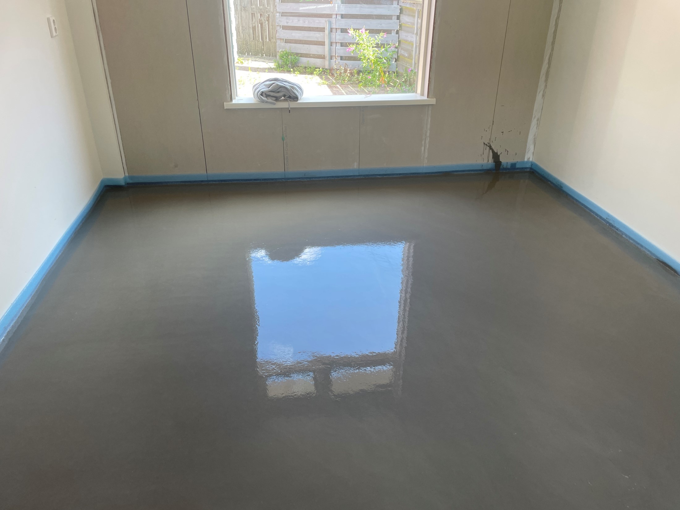 WARP vloerverwarming met vulmassa